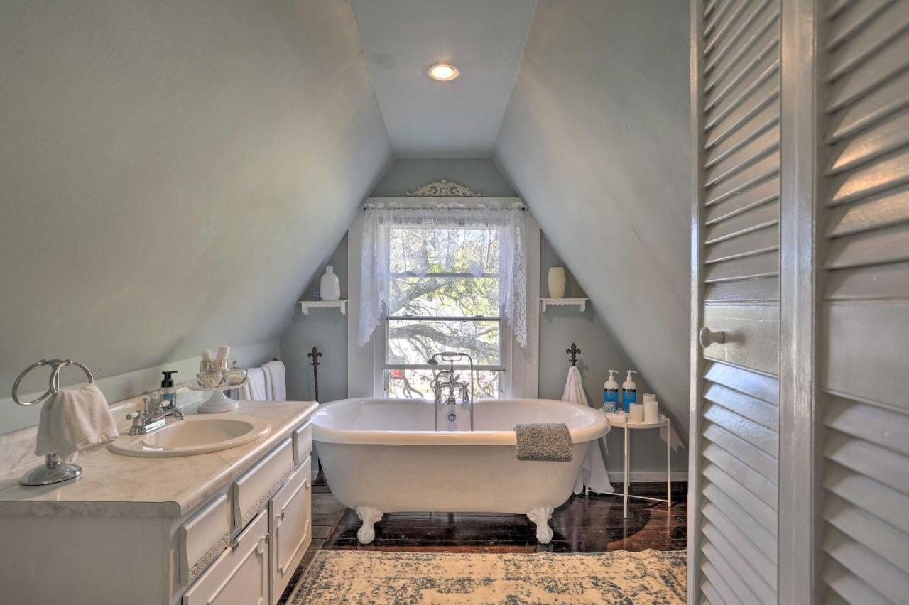 Coastal, Walkable Home In Historic Southport! Buitenkant foto